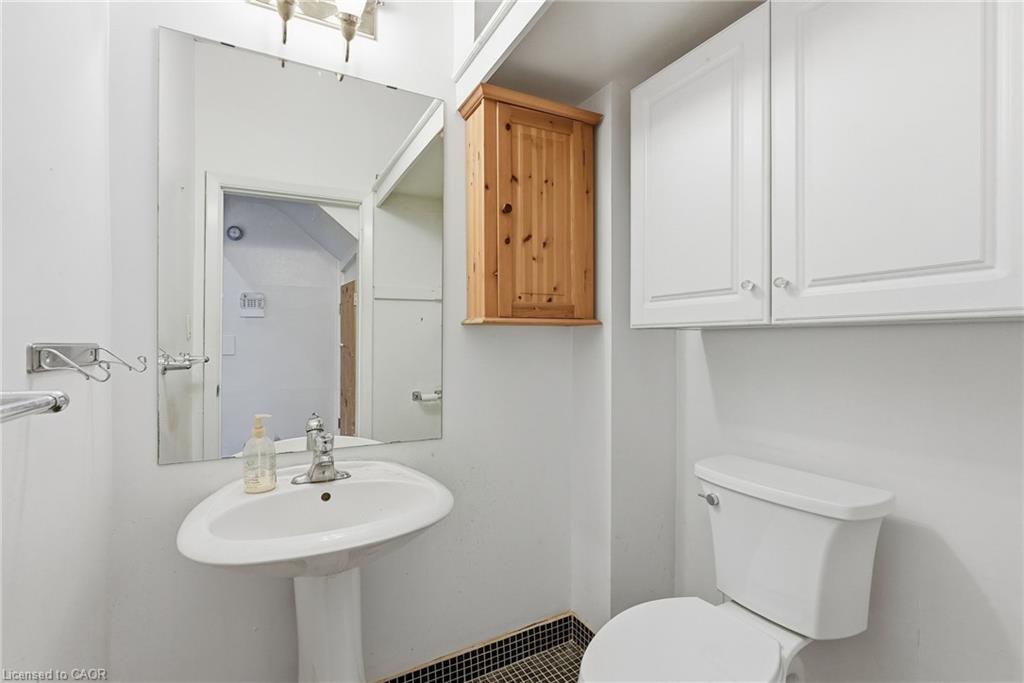 191 James Street S Property Photo 20
