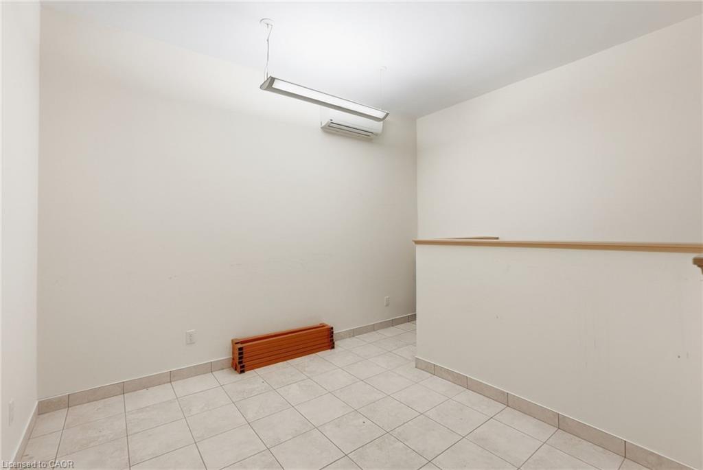 191 James Street S Property Photo 21