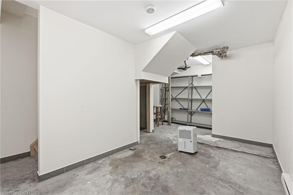 191 James Street S Property Photo 24