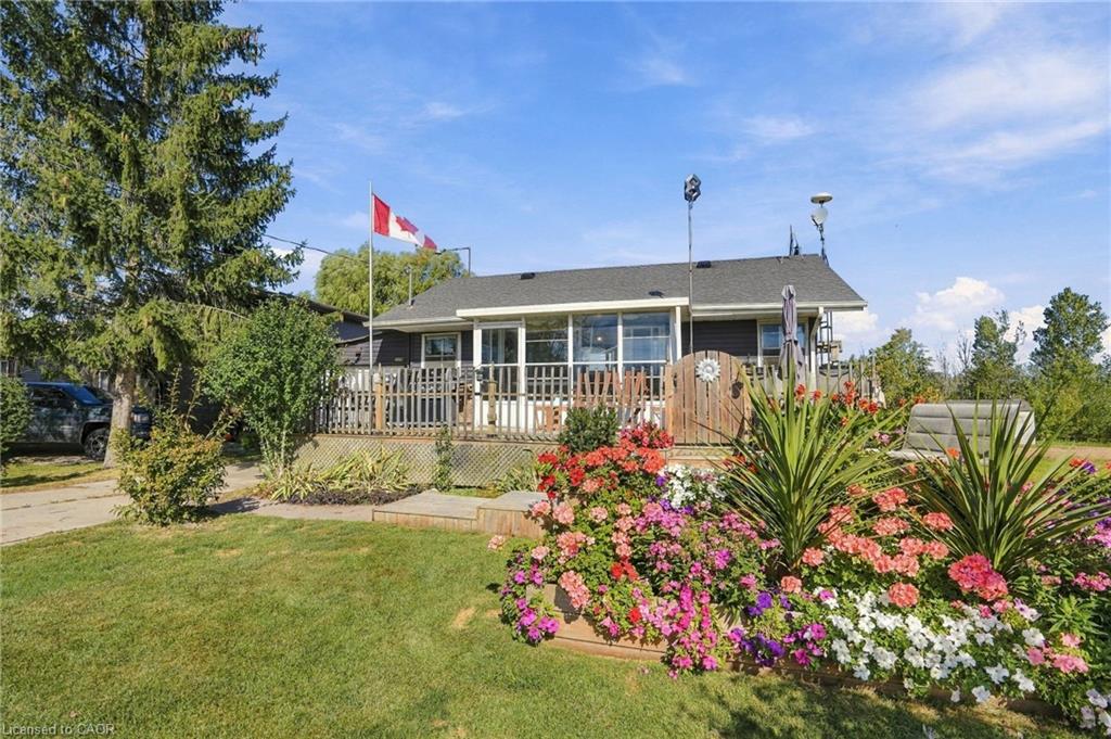 2579 Lakeshore Road Property Photo 1