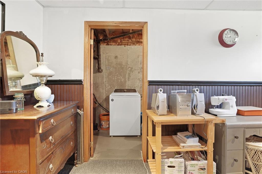 2579 Lakeshore Road Property Photo 25