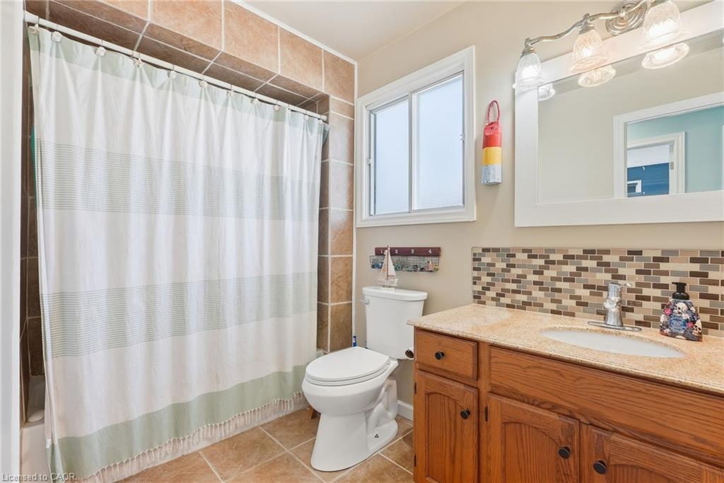 34 Grantham Avenue S Property Photo 33