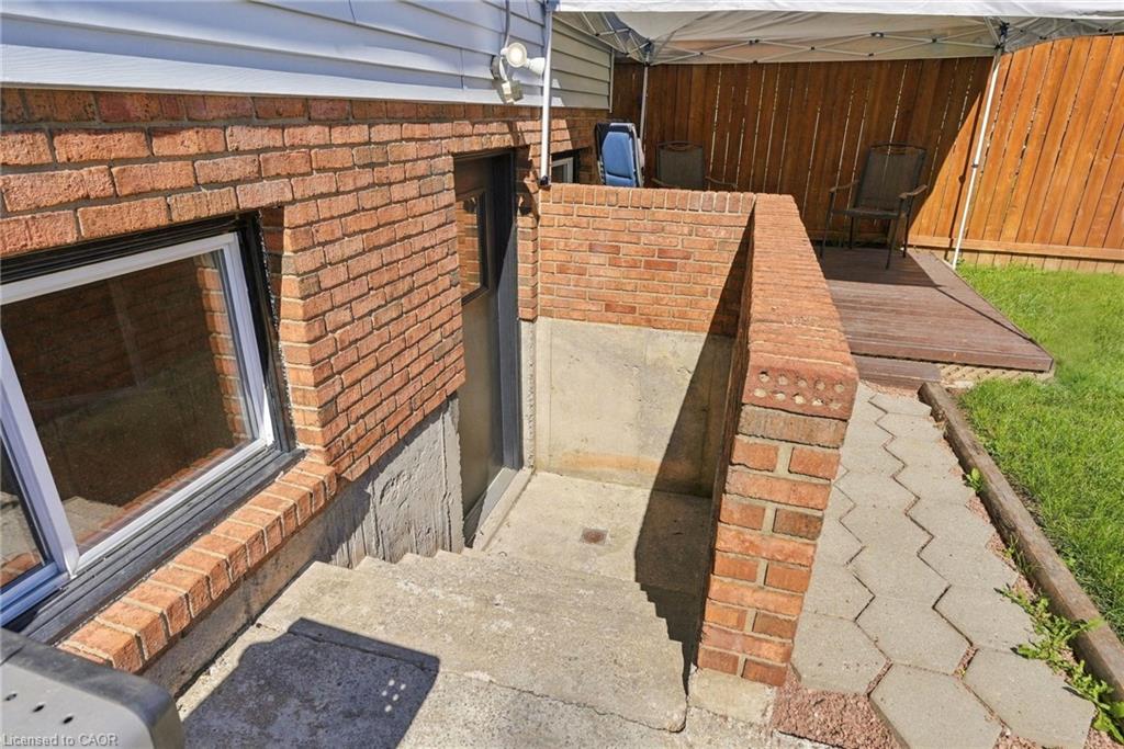 34 Grantham Avenue S Property Photo 46