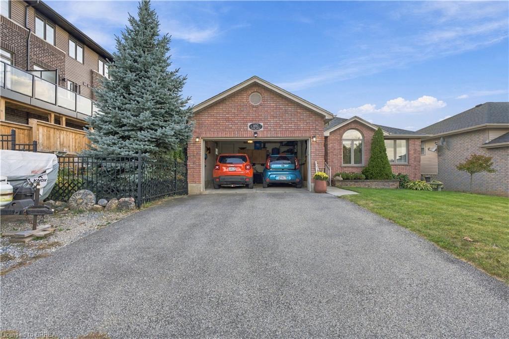 102 Court Drive Property Photo 2