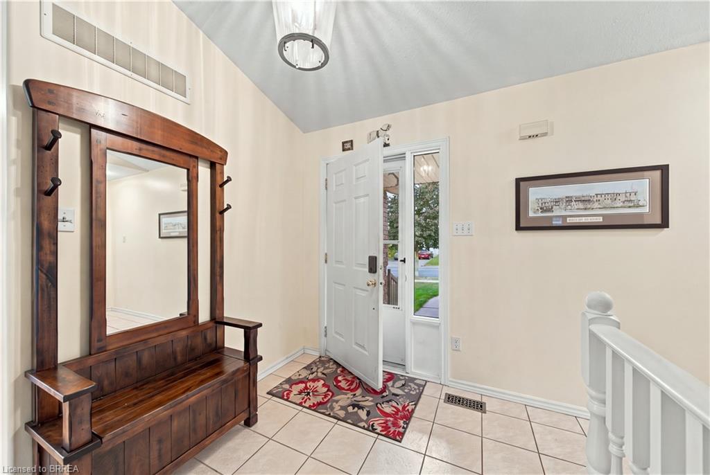 102 Court Drive Property Photo 3