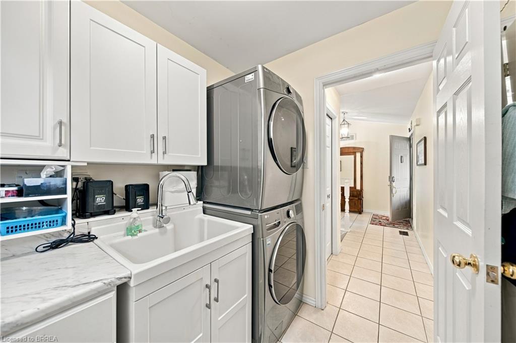 102 Court Drive Property Photo 12