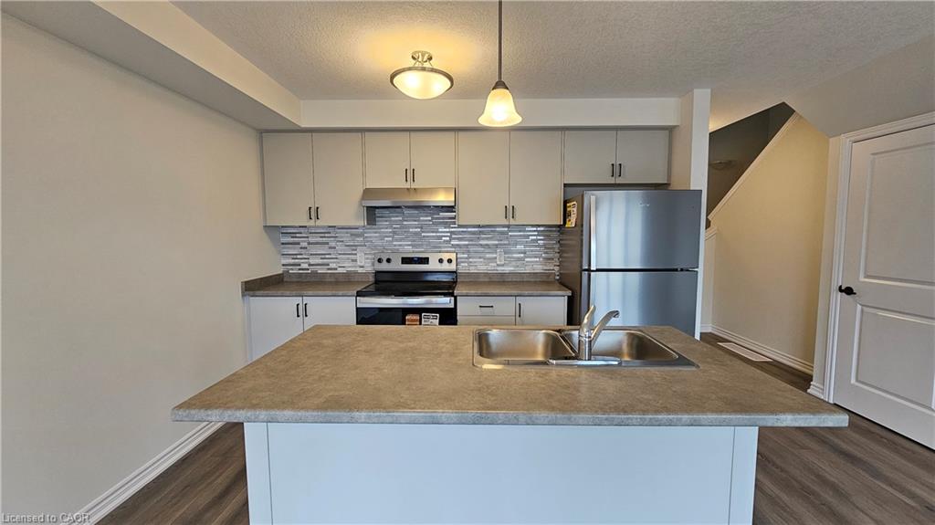 395 Benninger Drive Property Photo 3