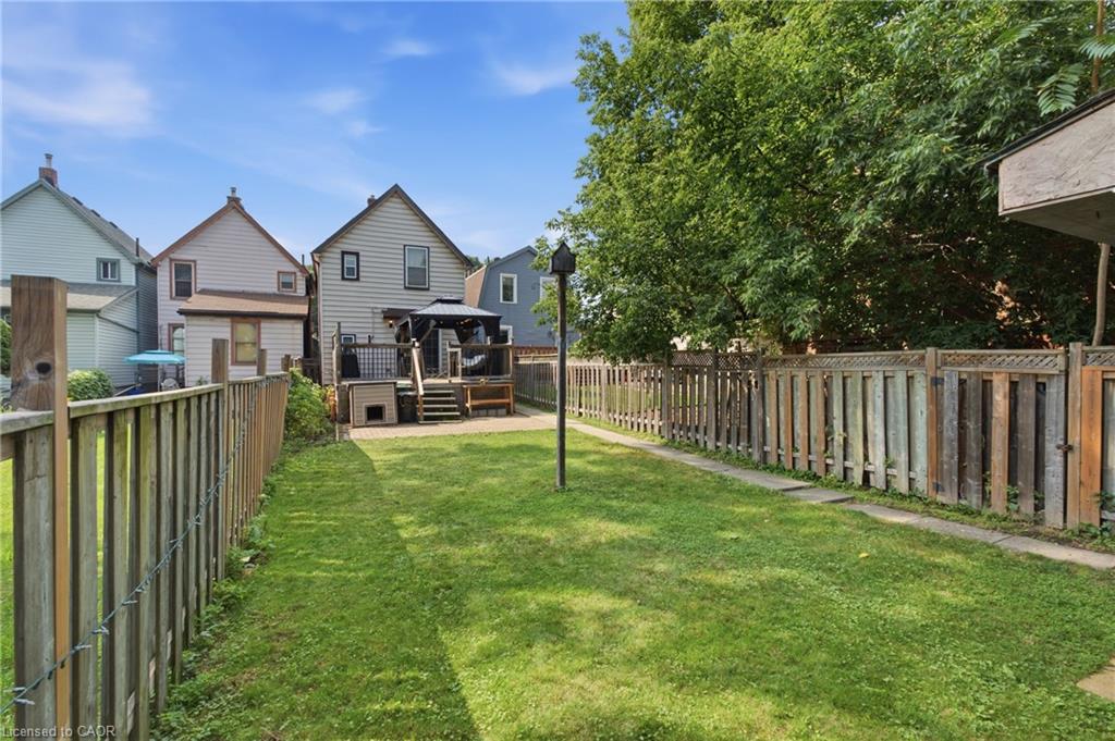126 Niagara Street Property Photo 42