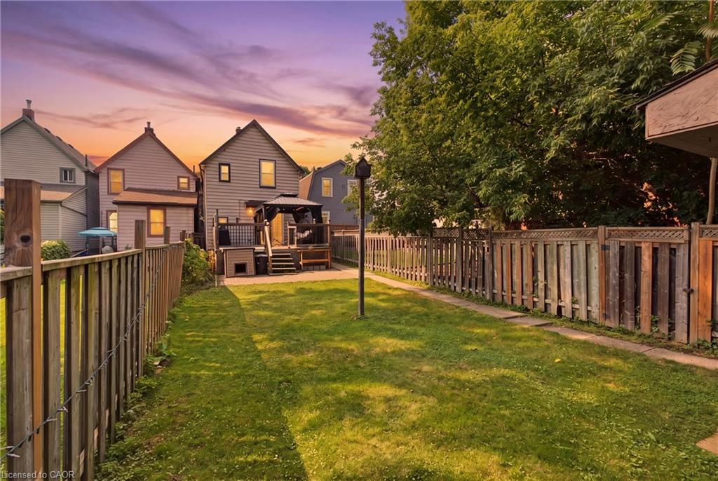 126 Niagara Street Property Photo 43