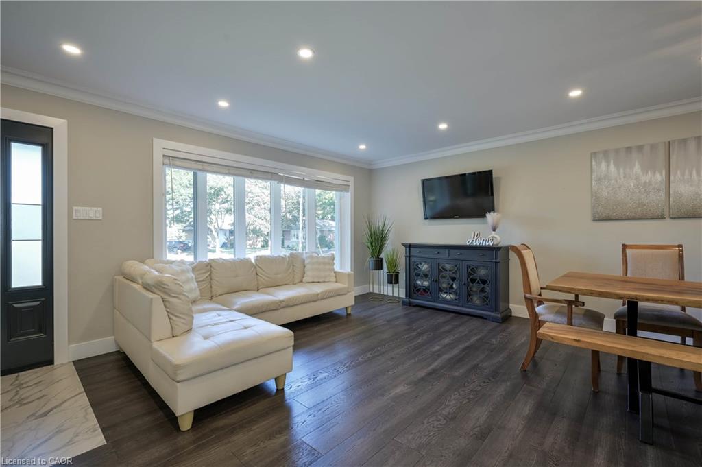 390 Wendall Place Property Photo 13