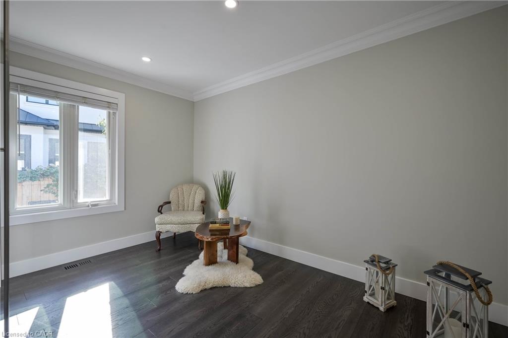 390 Wendall Place Property Photo 20