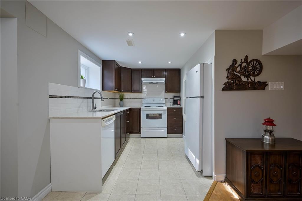 390 Wendall Place Property Photo 26