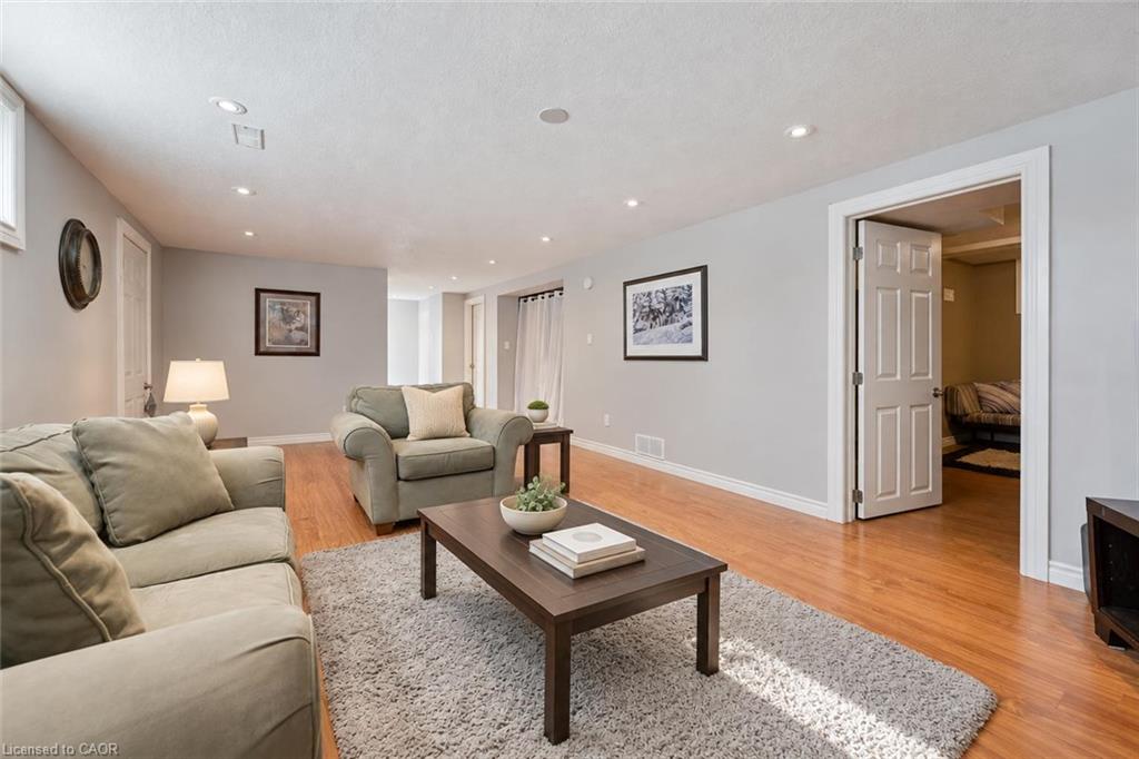 41 Prince Charles Drive Property Photo 14