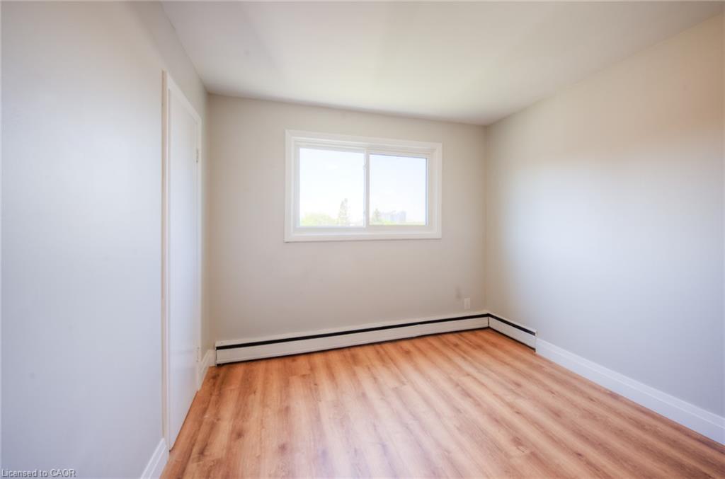 32-158 Erb Street E Property Photo 5