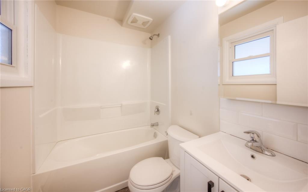 32-158 Erb Street E Property Photo 10