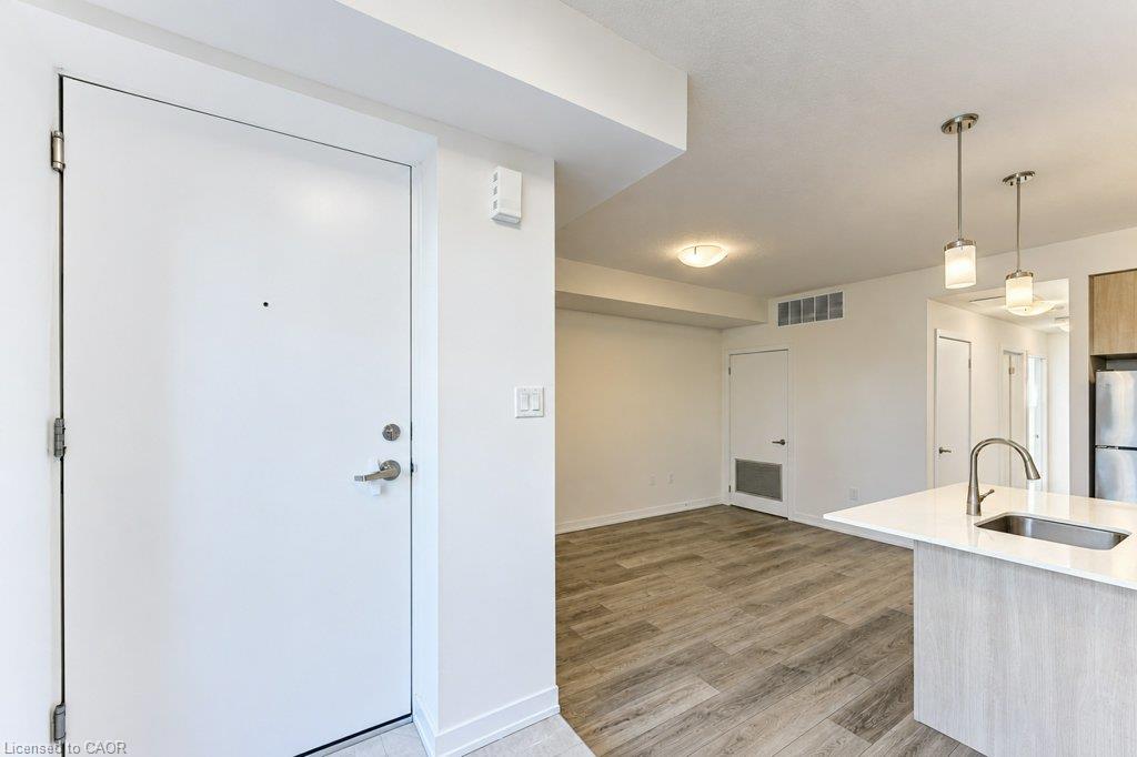 D16-10 Palace Street Property Photo 9