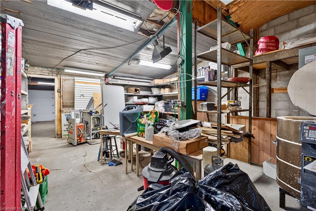 689 Barton Street E Property Photo 16