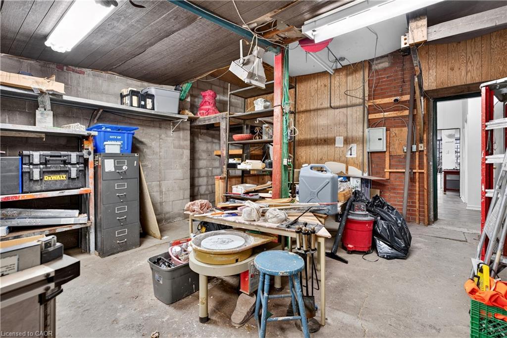 689 Barton Street E Property Photo 17