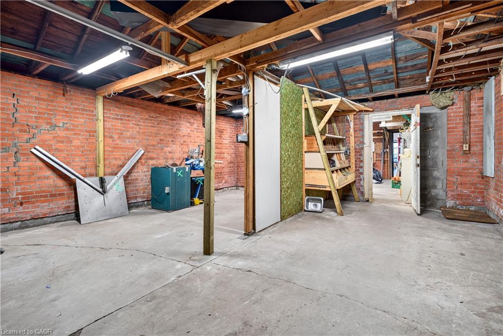 689 Barton Street E Property Photo 19