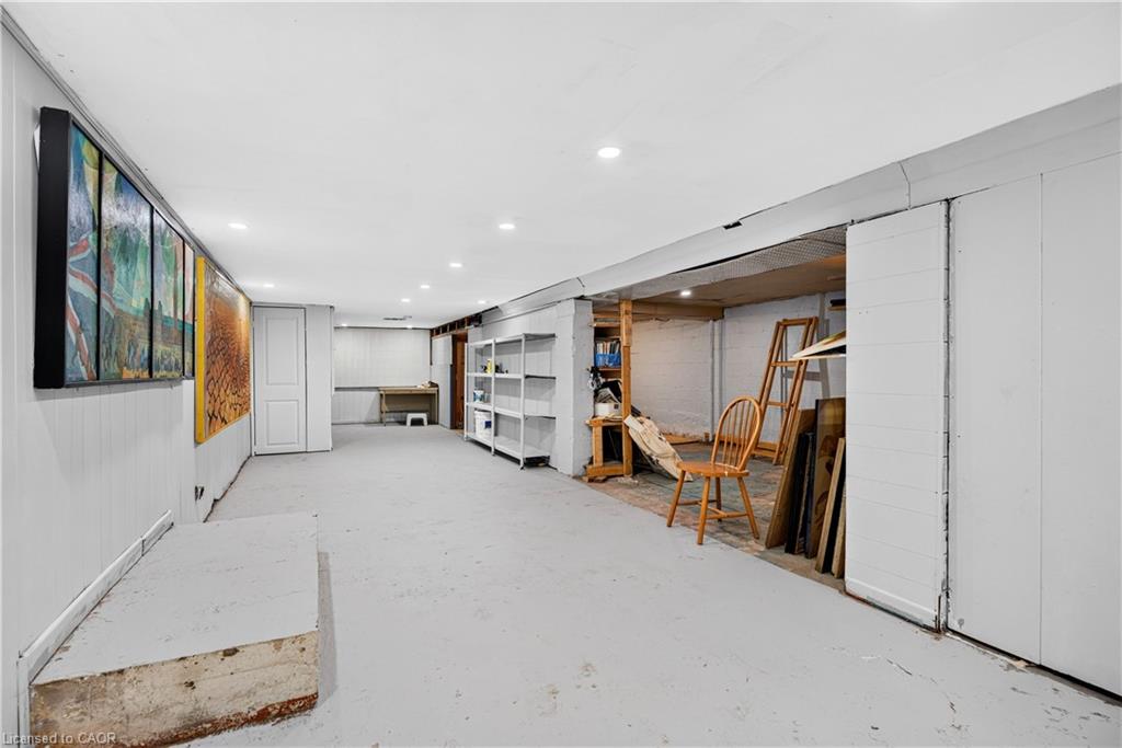 689 Barton Street E Property Photo 24