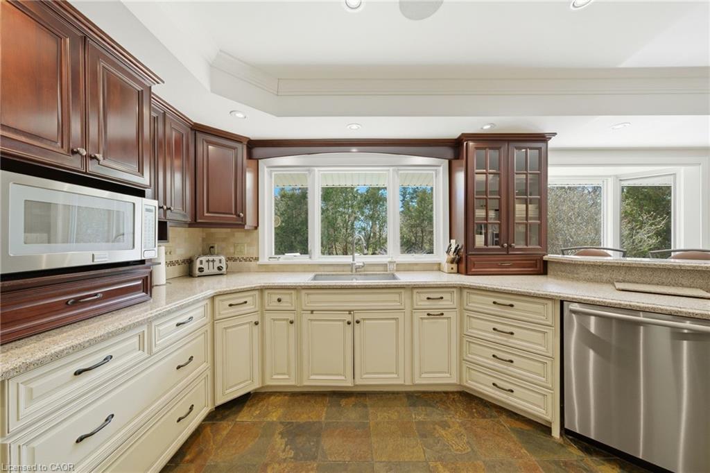 6 Summit Circle Property Photo 16