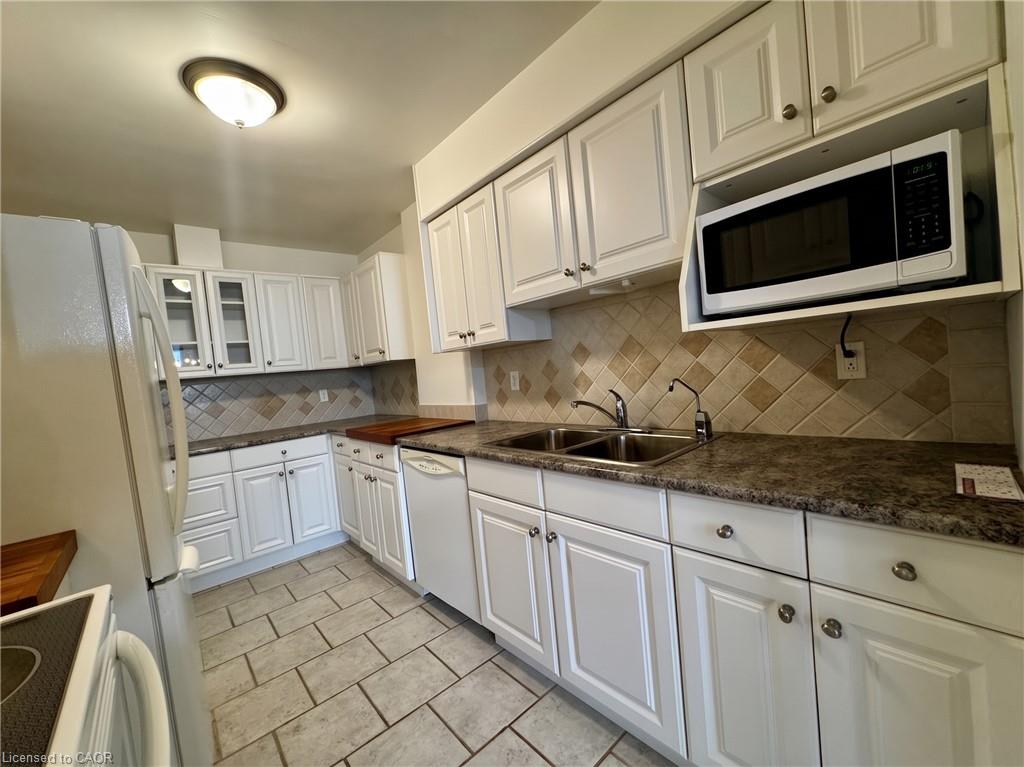 809-35 Towering Heights Boulevard Property Photo 8