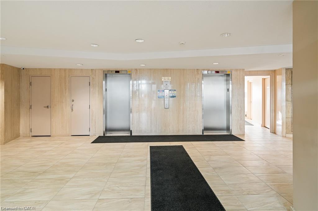 809-35 Towering Heights Boulevard Property Photo 16