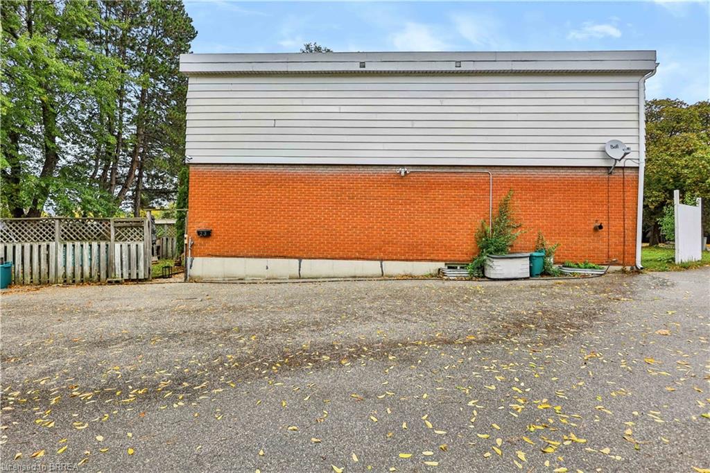 23 Brenda Court Property Photo 6