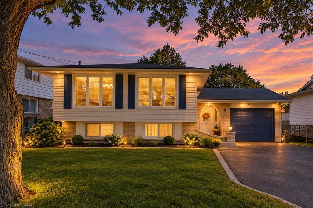 7 Hanover Place Property Photo 1