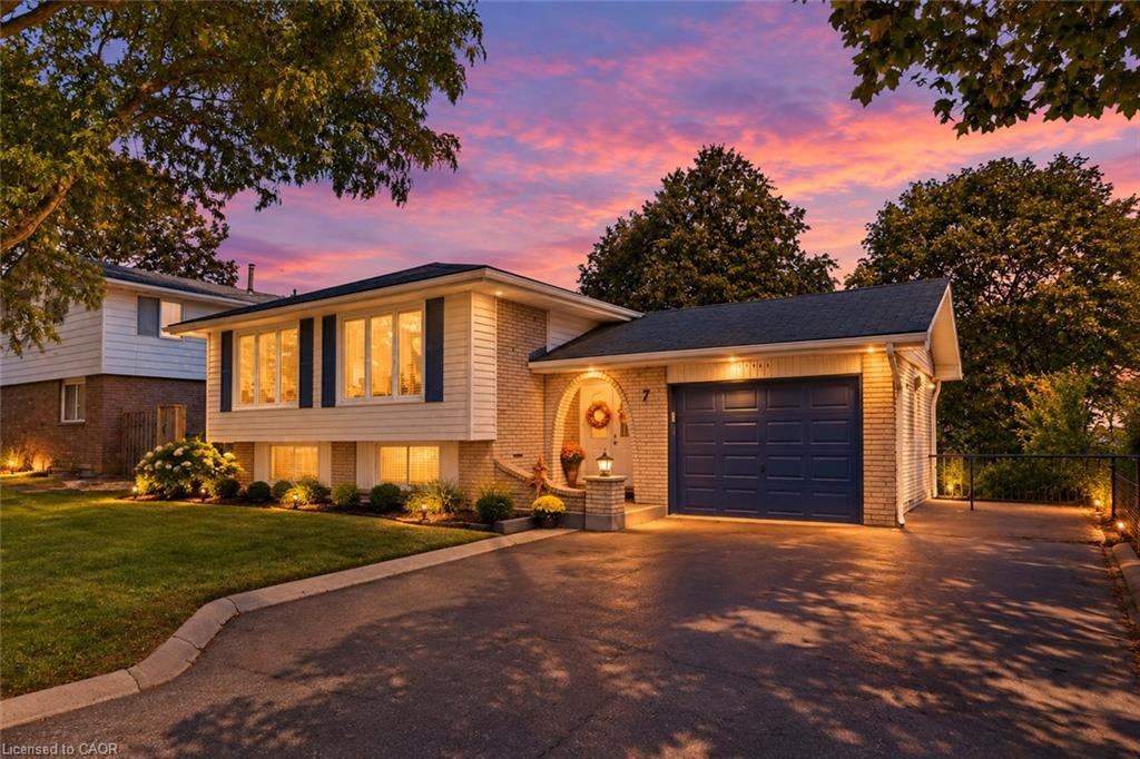 7 Hanover Place Property Photo 2