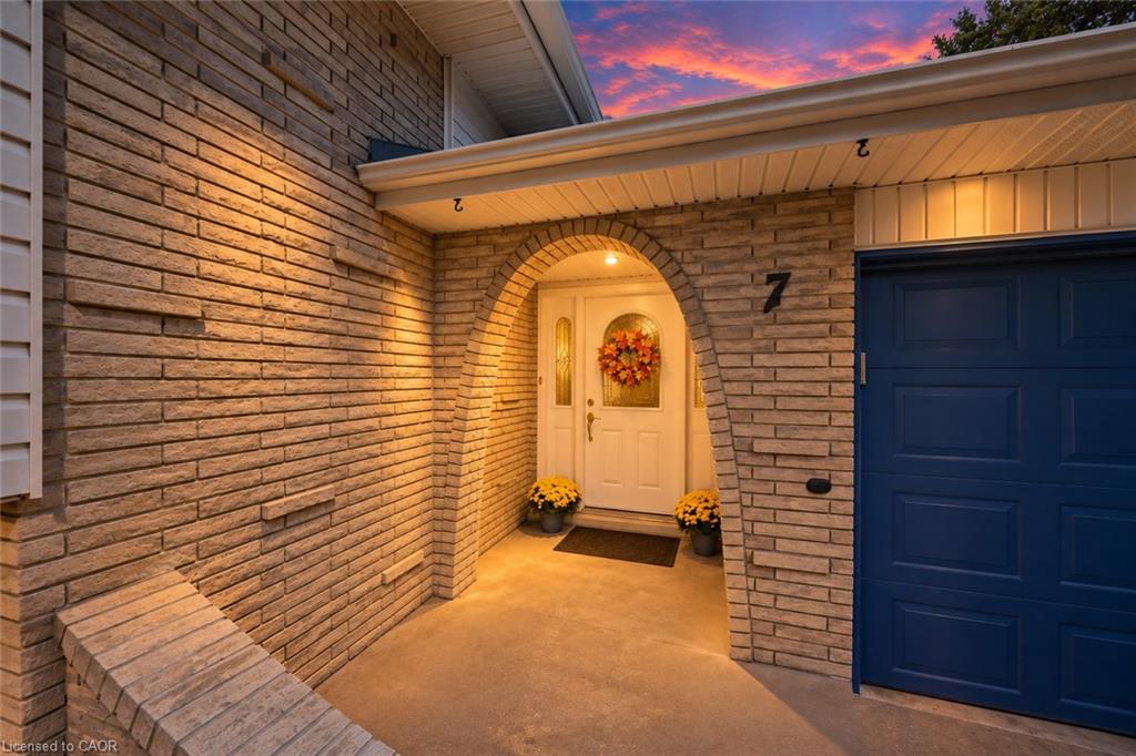 7 Hanover Place Property Photo 3