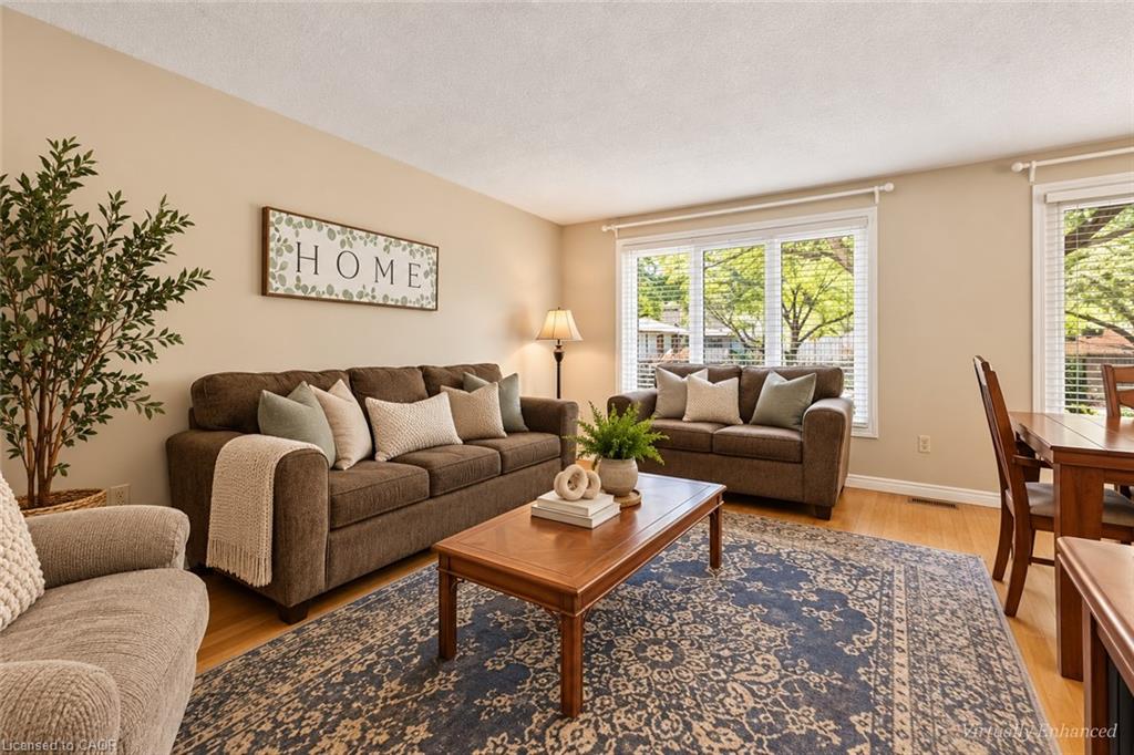 7 Hanover Place Property Photo 5