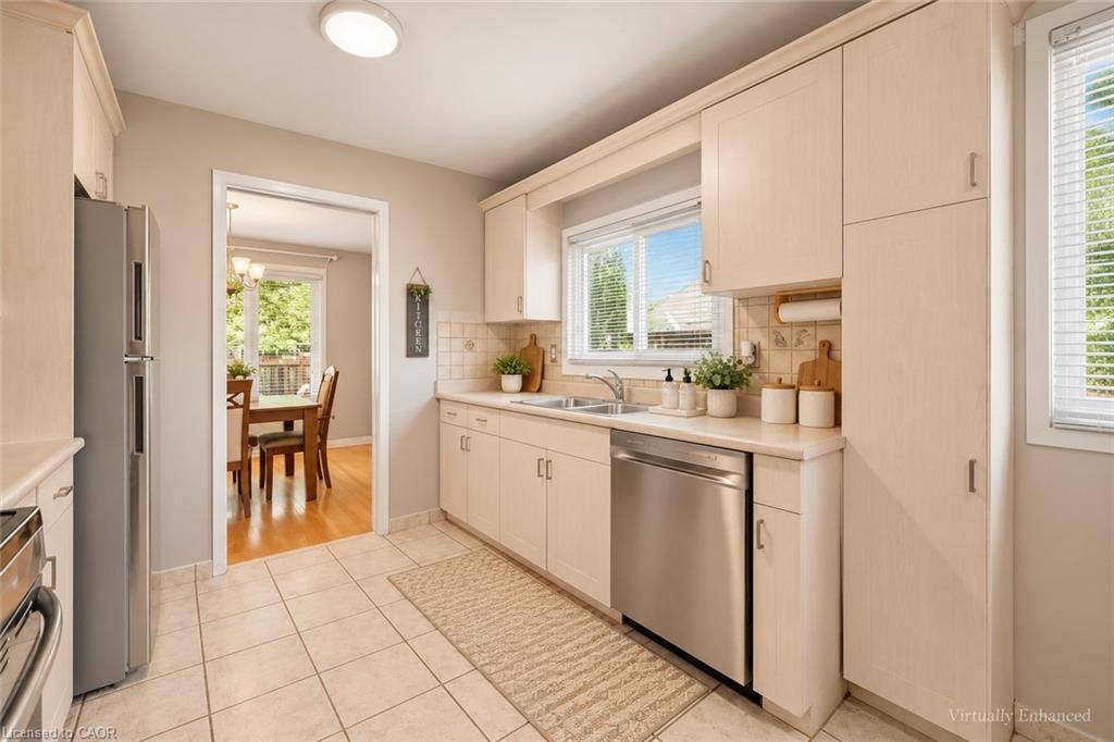 7 Hanover Place Property Photo 8