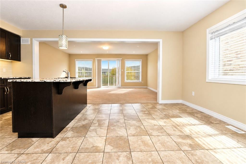 4 Drone Crescent Property Photo 3