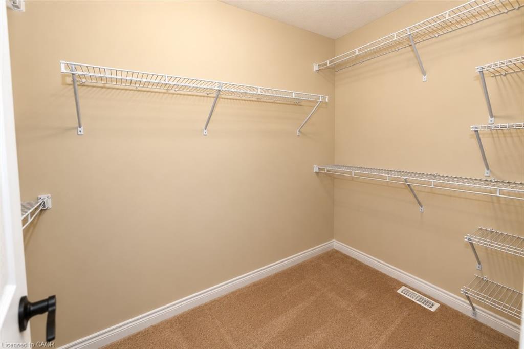 4 Drone Crescent Property Photo 10