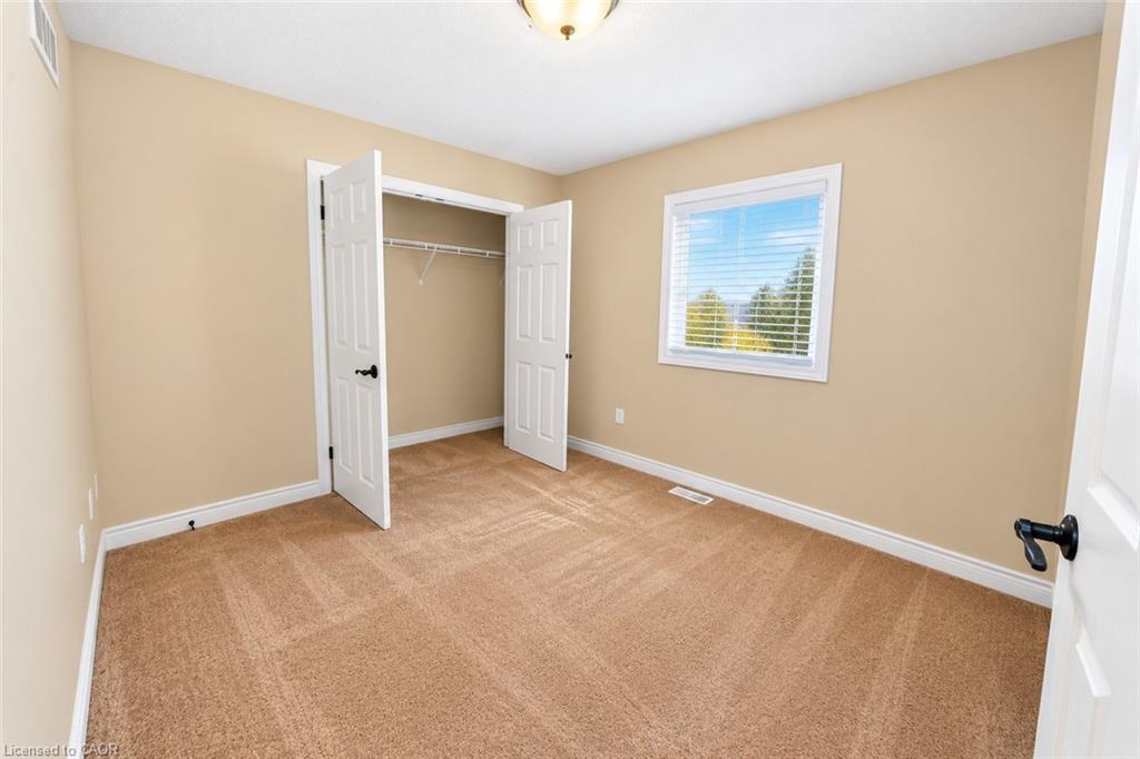 4 Drone Crescent Property Photo 15