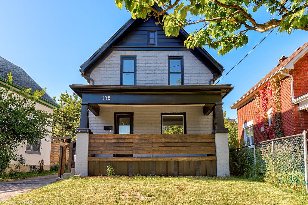 178 Kent Avenue Property Photo 1