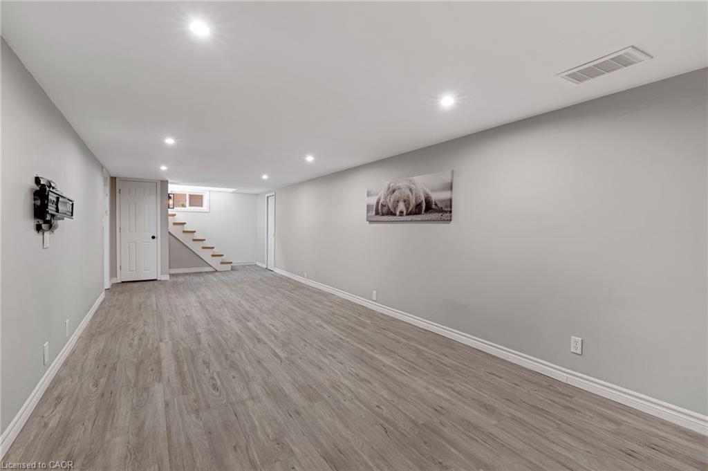 135 Patricia Avenue Property Photo 33