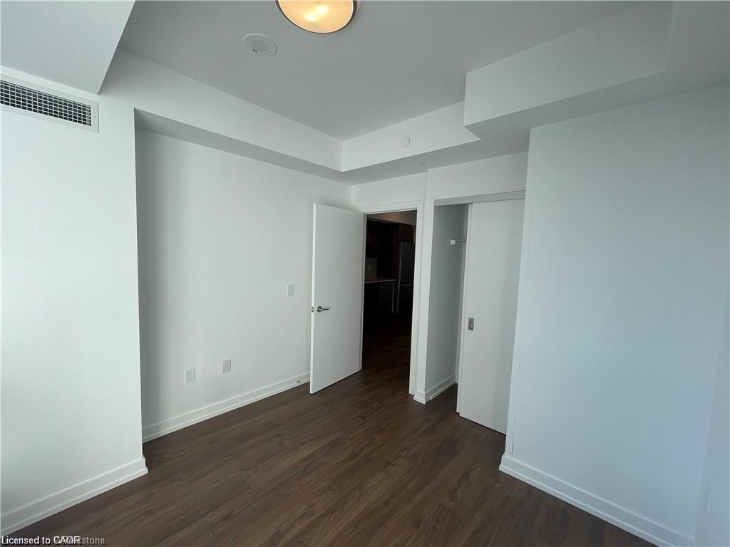 1704-5 Wellington Street S Property Photo 25