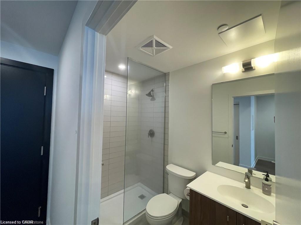 1704-5 Wellington Street S Property Photo 27