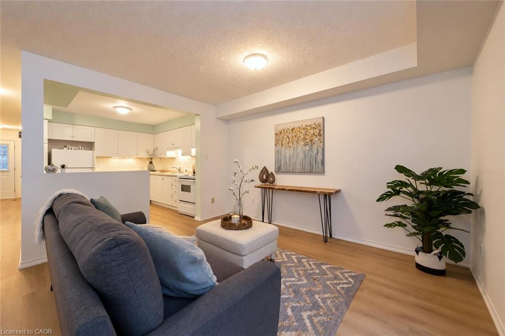 71-240 London Road W Property Photo 3