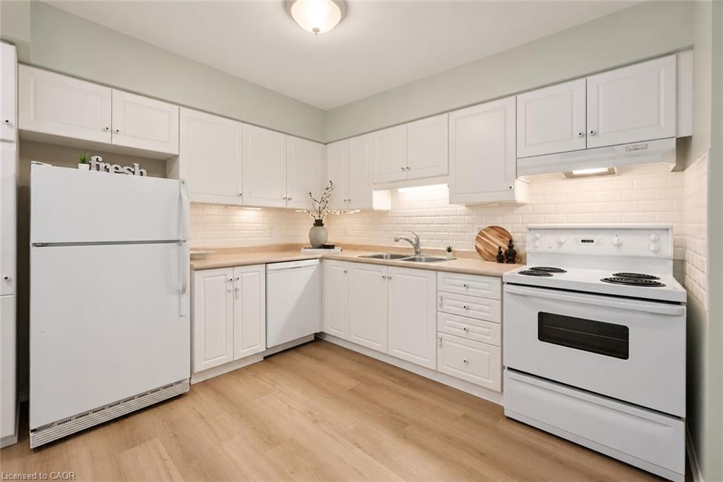 71-240 London Road W Property Photo 6