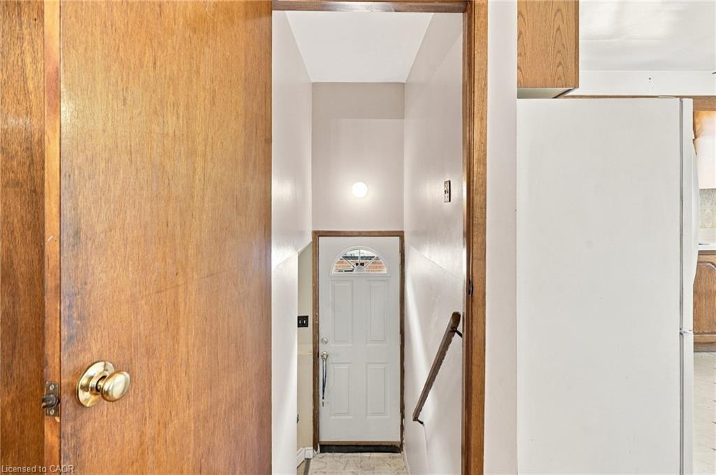564 Cochrane Road Property Photo 30
