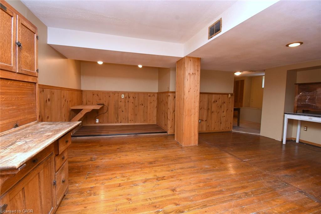 23 Bond Street S Property Photo 17