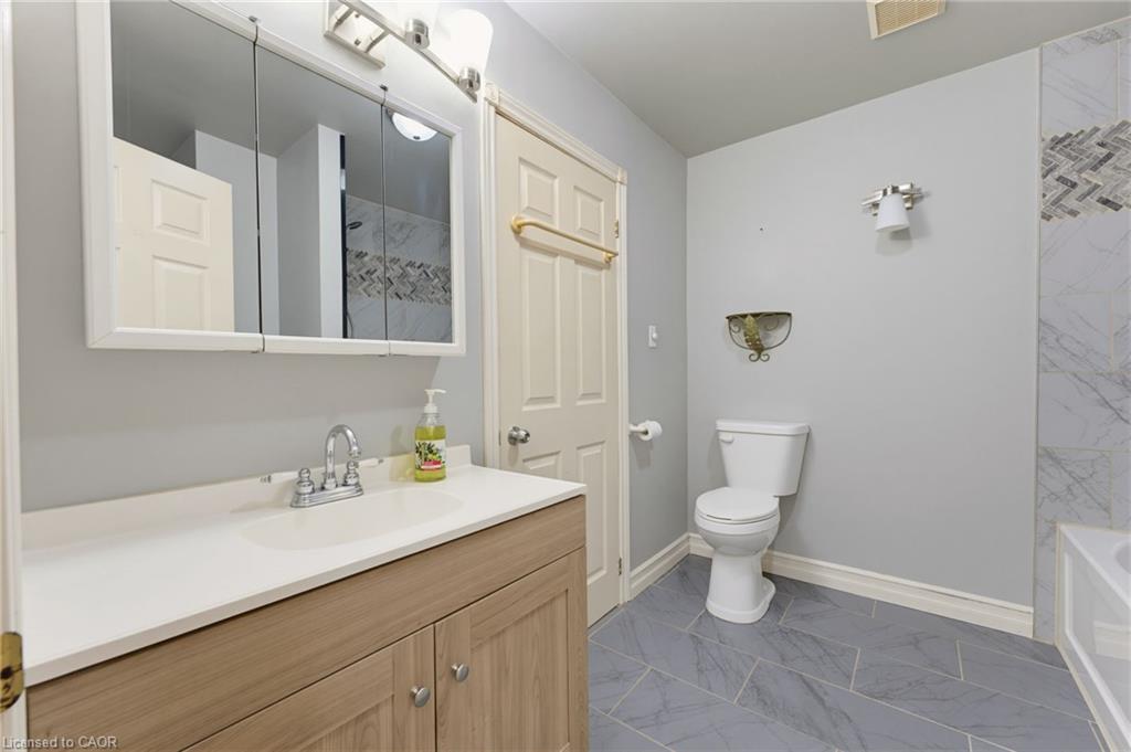 7877 Canborough Road Property Photo 21
