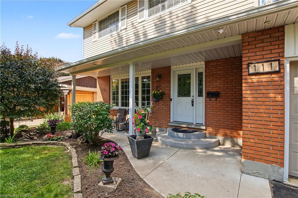 111 Macgregor Crescent Property Photo 4