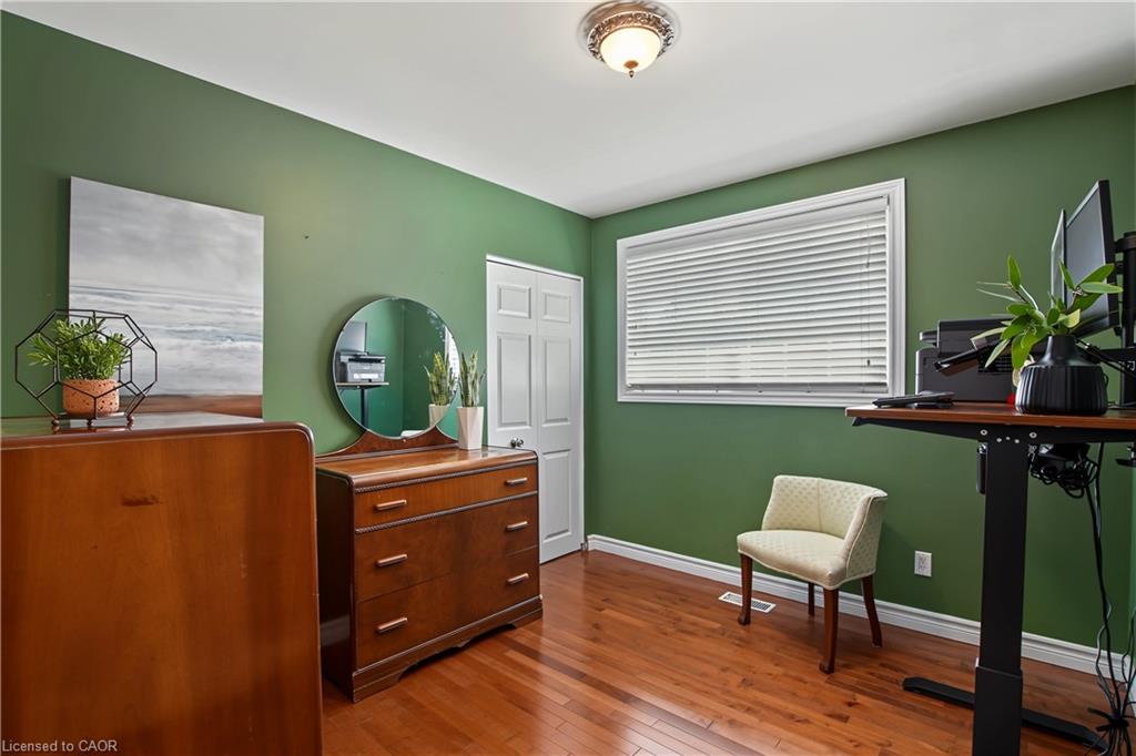 111 Macgregor Crescent Property Photo 22