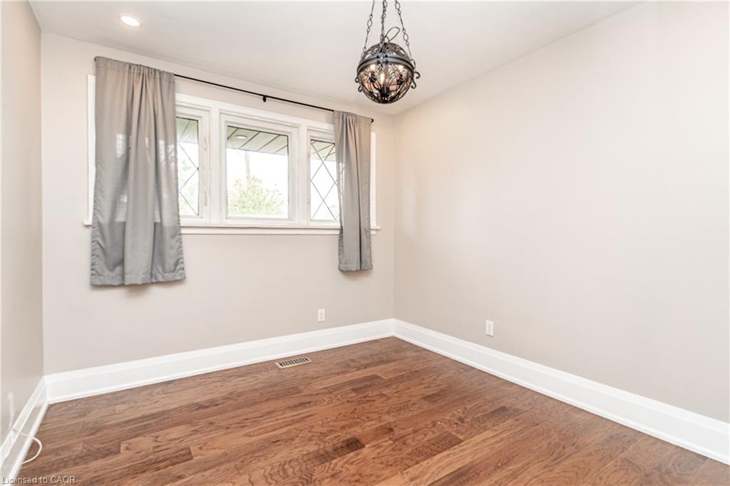 33 Kenwood Crescent Property Photo 13