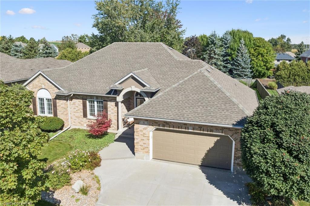 8 Chancellor Drive Property Photo 3