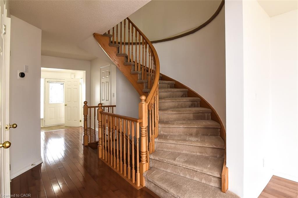 37 Cornerstone Drive Property Photo 16